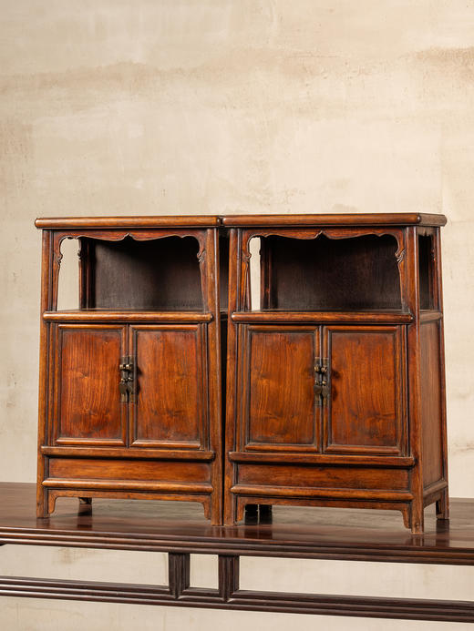 清	黄花梨亮格柜摆件（一对） 商品图1