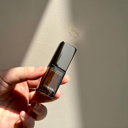 【7.19王炸割肉价】CHANEL 香奈儿奢华精萃夜间修护精华 滋养保湿抗皱 5ml带按压泵 商品图3
