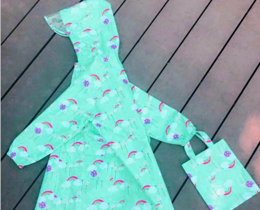 清仓特价）儿童雨衣幼儿园小学生男女宝宝连体雨披可爱卡通风格 商品图0