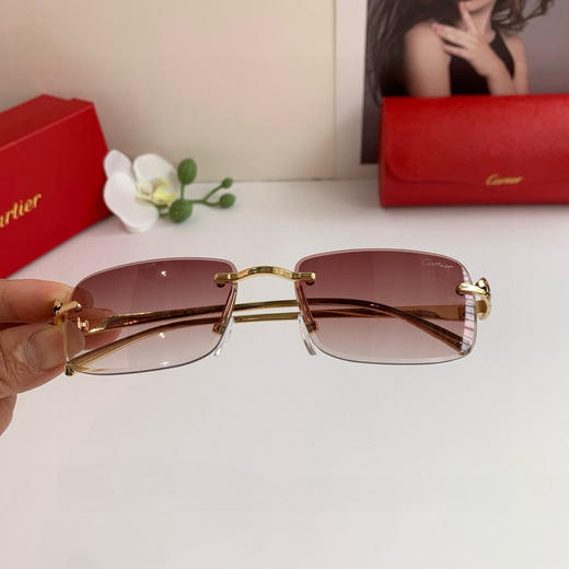 夏季特惠💰210 卡地亚 新款街拍太阳镜 无框时尚男女款墨镜 商品图2