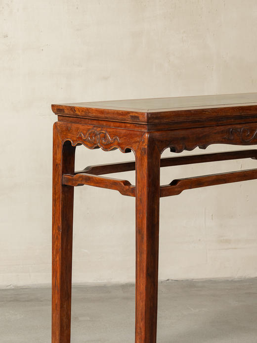 清	黄花梨镶绿石卷草纹罗锅枨马蹄腿半桌 商品图3