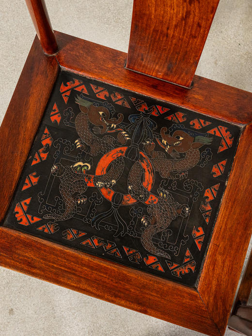 清	黄花梨镶大漆描彩龙纹靠背椅（一对） 商品图3