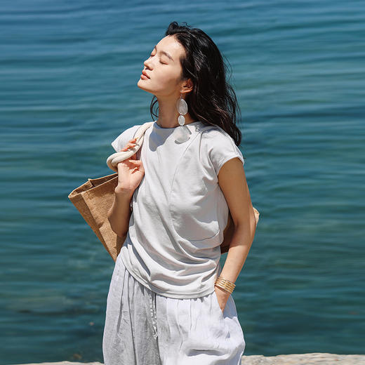 绽放旅行女装438朵/【黑白灰系列·自由T】汉麻棉针织混纺短袖T恤 商品图0