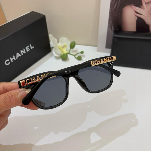 夏季特惠💰210 CHANEL 香奈儿 早春款小香风太阳镜 时尚潮流氛围复古防紫外线墨镜！ 商品图3