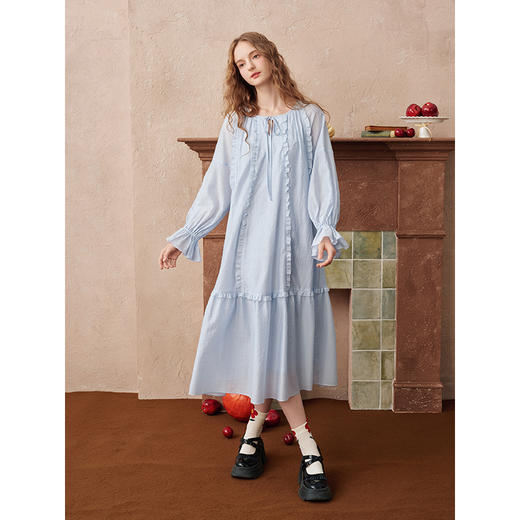 两三事水雾诗语2025秋季新款甜美木耳边拼接绑带泡泡袖连衣裙长裙 商品图1