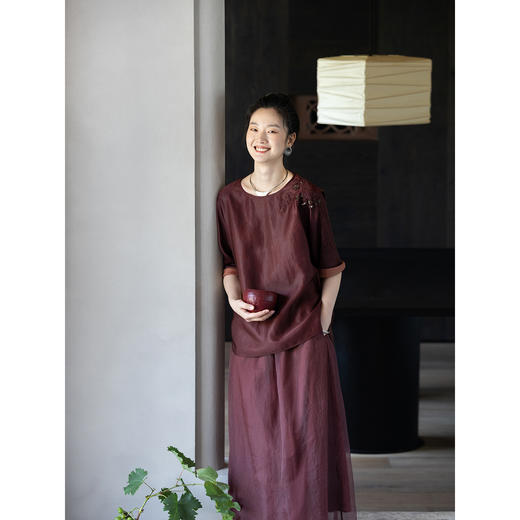 牧衣游原创 28姆米重磅香云纱立体重工手绣套头衫复古 袅袅青云 商品图3