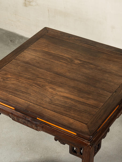 清	红木嵌黄杨木五珠连云八仙桌 商品图4