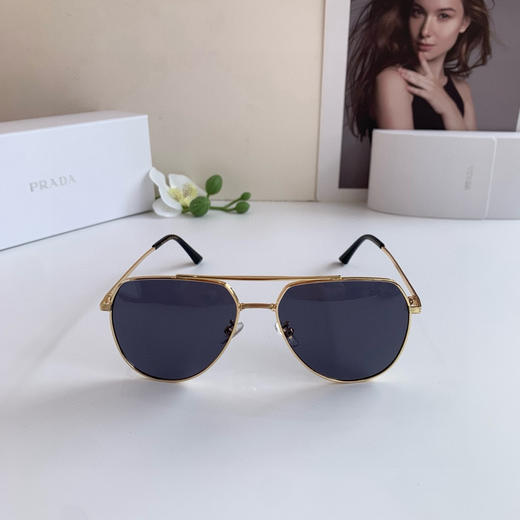 夏季特惠💰220 普拉达 时尚欧美双梁金属太阳镜 防晒防紫外线商务蛤蟆框墨镜 男女户外遮阳眼镜 商品图3