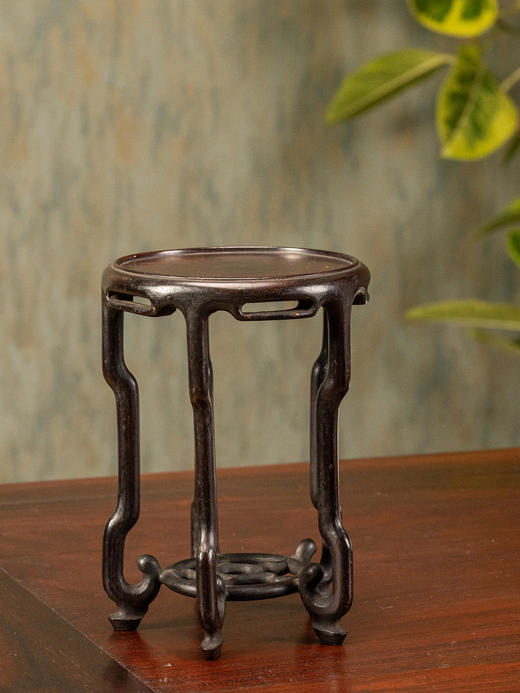 清	红木三弯腿五足圆形器座 商品图1