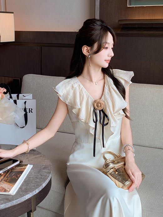 张心子【回忆西海岸】V领荷叶边娃娃衫上衣 U2507027 商品图8