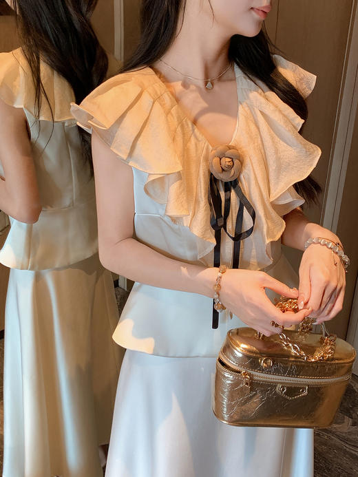 张心子【回忆西海岸】V领荷叶边娃娃衫上衣 U2507027 商品图5