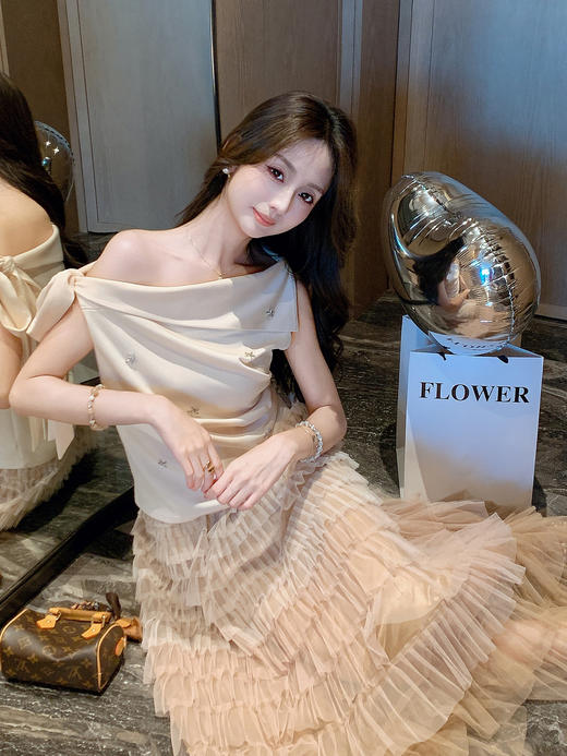 张心子【湘月薄纱】性感斜肩露肩气质显瘦上衣 U2507033 商品图4