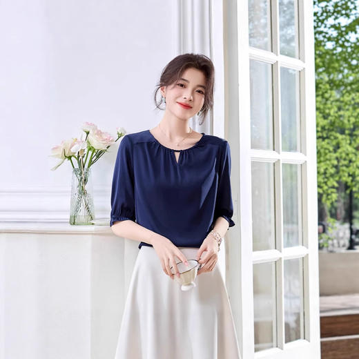 ASE2025新款夏季职场通勤桑蚕丝短袖衬衣纯色设计感高端上衣套头简约 商品图1