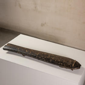 清	大漆“枯木吟”鱼形古琴