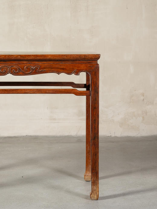 清	黄花梨镶绿石卷草纹罗锅枨马蹄腿半桌 商品图2