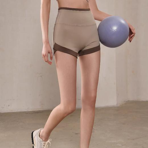 【限时秒】YOGACODE【火树银花系列】裸感瑜伽短裤三分裤无尴尬线高腰收腹提臀户外跑步健身运动短裤DSS556-1 商品图4