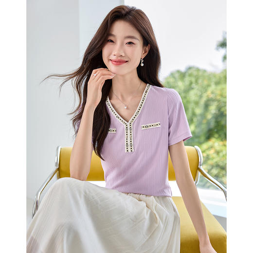 【专属特价】熙世界撞色织带V领小香风T恤2025夏季新款肌理针织短袖体恤上衣 商品图0