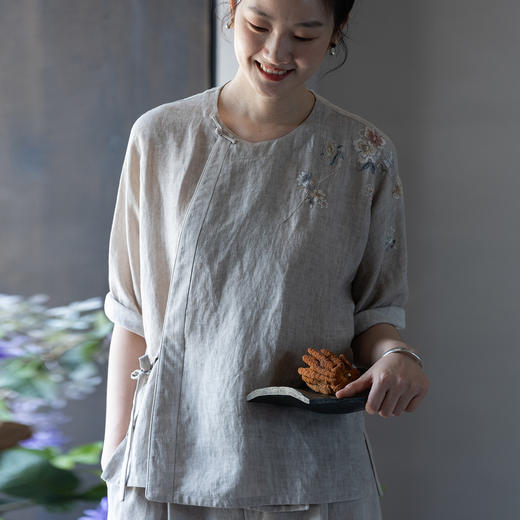 牧衣游原创 手工刺绣汉麻炒色短外套轻薄禅意质朴复古开衫 清风我 商品图0