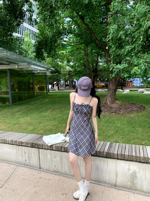 Read Nameless/韩国同款超薄格子吊带裙 2025/7/19 商品图1