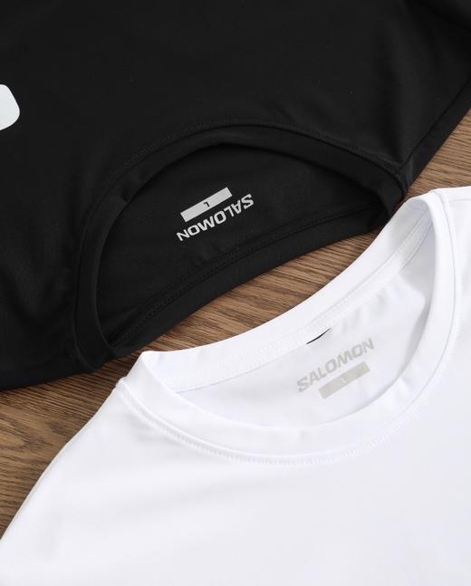 点此购买 萨洛蒙夏季男女款户外速干无痕圆领短袖T恤 LL 324613 商品图12