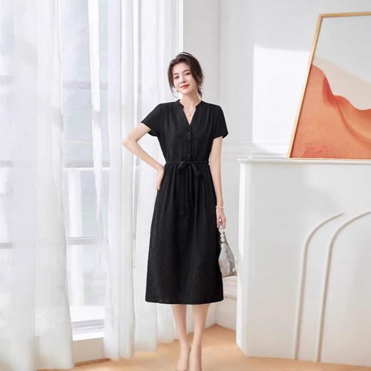 ASE夏季新款真丝高端大气V领连衣裙纯色通勤百搭系带显瘦裙 商品图3
