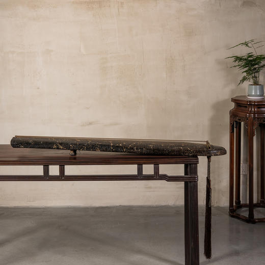 清	大漆“枯木吟”鱼形古琴 商品图4