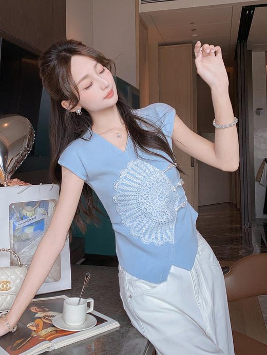 张心子【云水谣】V领不规则拼接蕾丝气质显瘦针织衫上衣 U2507019 商品图3