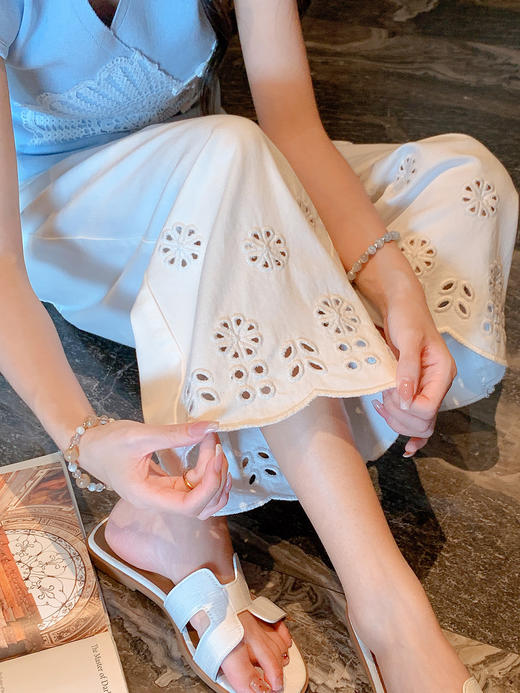 张心子【云水谣】V领不规则拼接蕾丝气质显瘦针织衫上衣 U2507019 商品图7