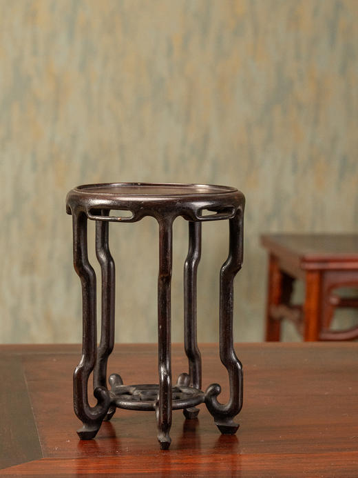 清	红木三弯腿五足圆形器座 商品图2