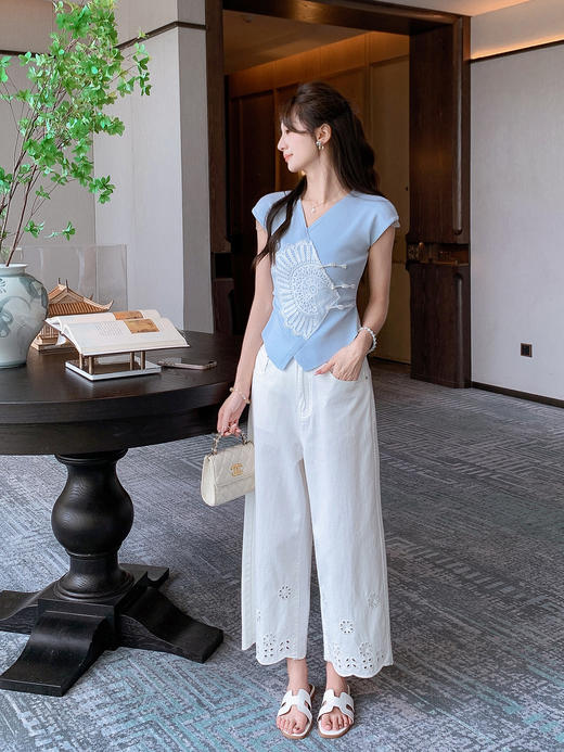 张心子【云水谣】V领不规则拼接蕾丝气质显瘦针织衫上衣 U2507019 商品图12