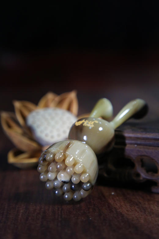 52077 兔子美鼻（23珠） 商品图1