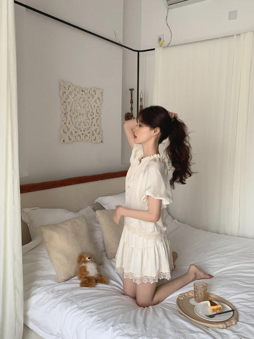 金蘑菇菇【温柔月光】缎面蕾丝 甜美家居服短袖版上衣~ 商品图4
