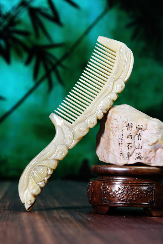 J01雕刻牡丹梳 商品图0