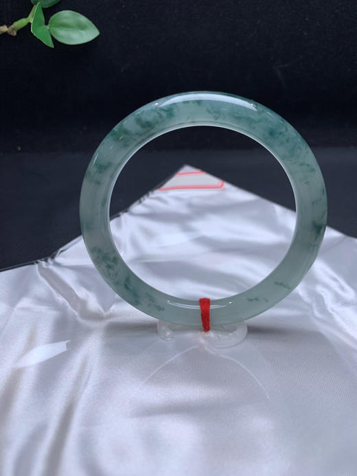 620551，58冰飘花细圆条，满圈冰冰的， 大半截飘蓝花   底子均匀细腻 商品图1