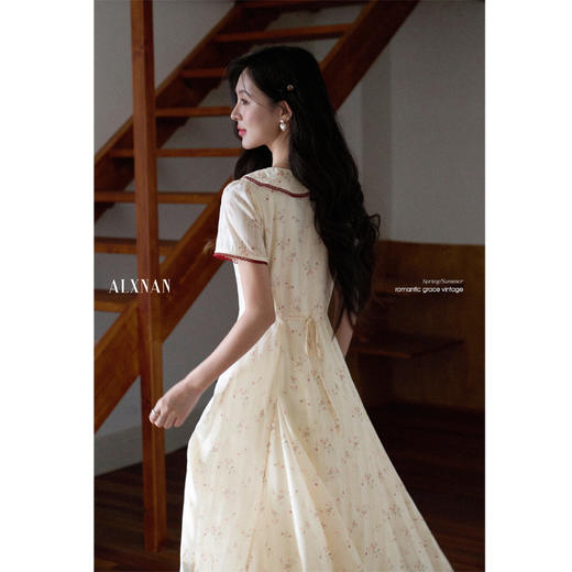 鹿向南「清新花语」法式连衣裙女夏季新款小个子收腰碎花短袖长裙 商品图2