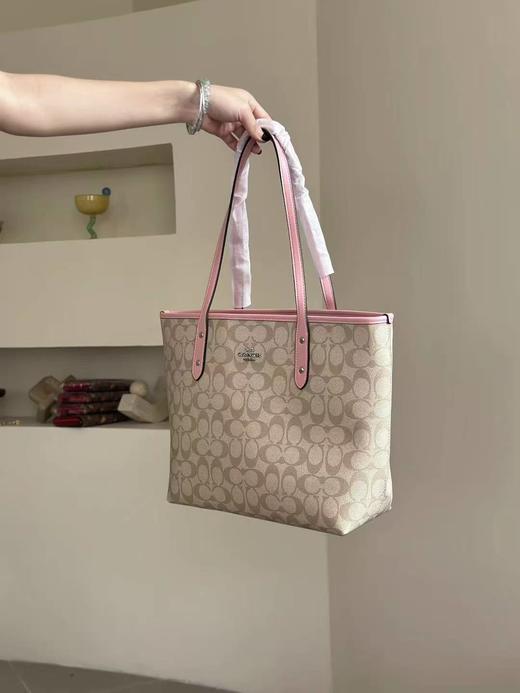 海外订单捡漏无盒蔻驰奥莱同步女士经典标志老花30托特包 商品图8