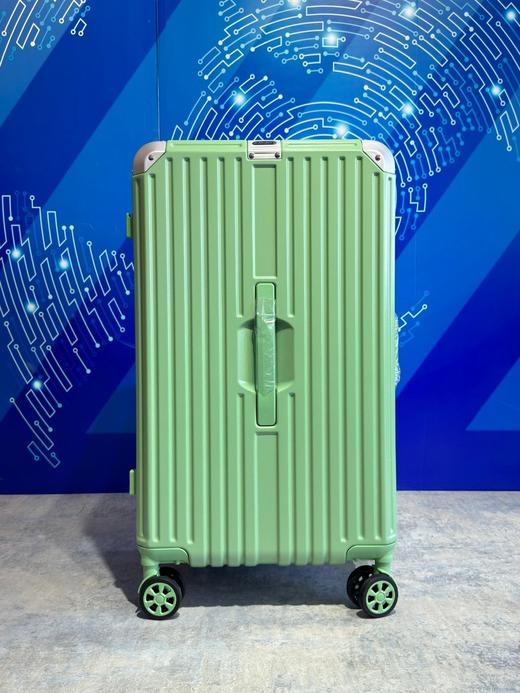 日默瓦-运动版202款， 纯聚酸碳脂材质【简称PC】全铝合金加厚铝框，铝合金抗压拉杆，360°万向静音轮 商品图2