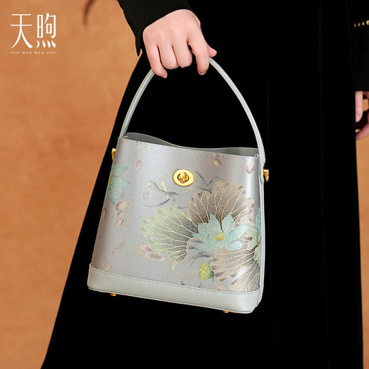 中国风礼物配旗袍马面裙，时尚手提包牛皮斜挎包TX-LD120757 商品图1