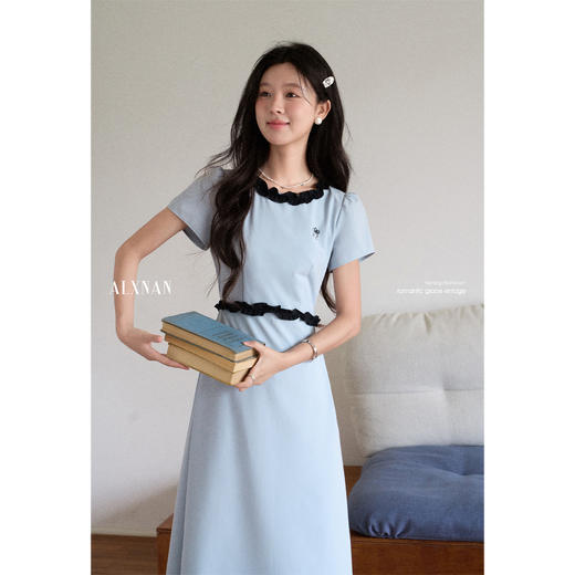 鹿向南「冰蓝岛语」法式短袖蓝色连衣裙女夏收腰气质漂亮长款裙子 商品图3