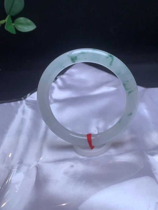 620552，52.5冰飘花圆条，整体冰冰的，均匀干净， 飘淡雅蓝花， 清新秀气 商品图3