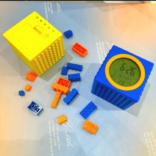 玩乐积木电子多功能闹钟 商品图0