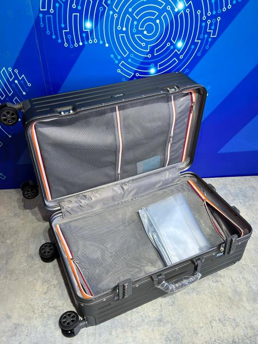 日默瓦-运动版202款， 纯聚酸碳脂材质【简称PC】全铝合金加厚铝框，铝合金抗压拉杆，360°万向静音轮 商品图7