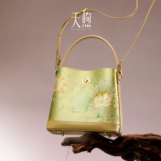 中国风礼物配旗袍马面裙，时尚手提包牛皮斜挎包TX-LD120757 商品图3