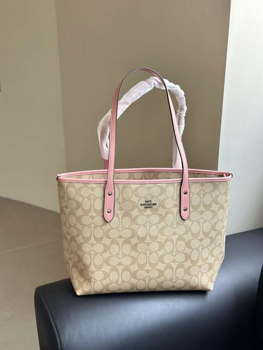 海外订单捡漏无盒蔻驰奥莱同步女士经典标志老花30托特包 商品图3