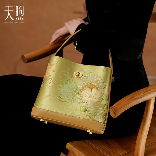 中国风礼物配旗袍马面裙，时尚手提包牛皮斜挎包TX-LD120757 商品图2