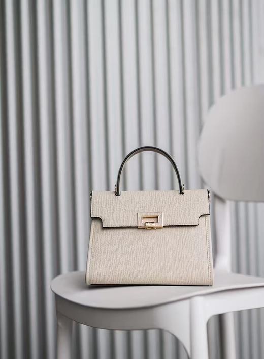 赫莲娜经典通勤包 商品图0