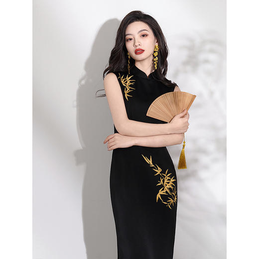 黑色无袖旗袍，改良国风刺绣修身高级感LSB3454 商品图3