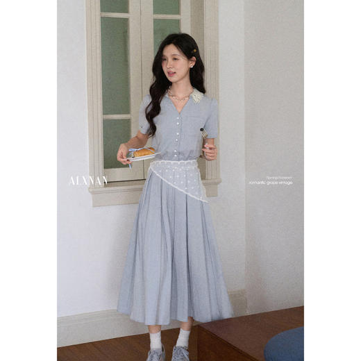 鹿向南「浅夏云领」蓝色花边V领连衣裙女夏新款气质小众短袖长裙 商品图1