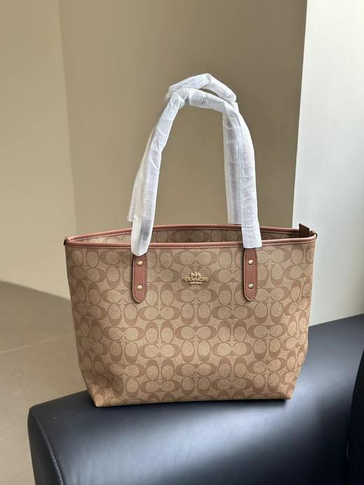 海外订单捡漏无盒蔻驰奥莱同步女士经典标志老花30托特包 商品图4