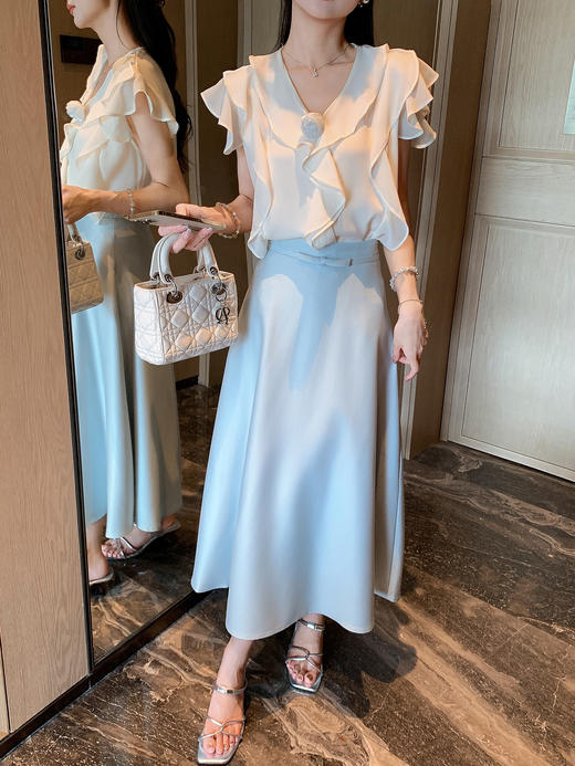 张心子【云舒云卷】V领轻薄飘逸荷叶边雪纺上衣 U2507004 商品图11